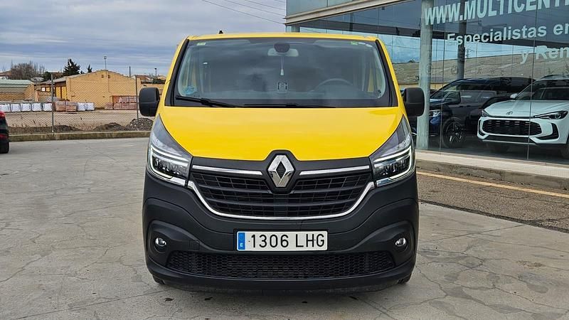 Usado Renault Trafic 95 CV (69 kW) 2020 Amarillo Monovolumen
