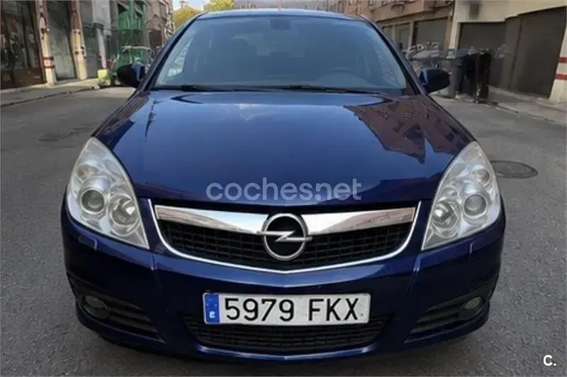 Usado Opel Vectra Elegance 120 CV (88 kW) 2007 Azul Berlina