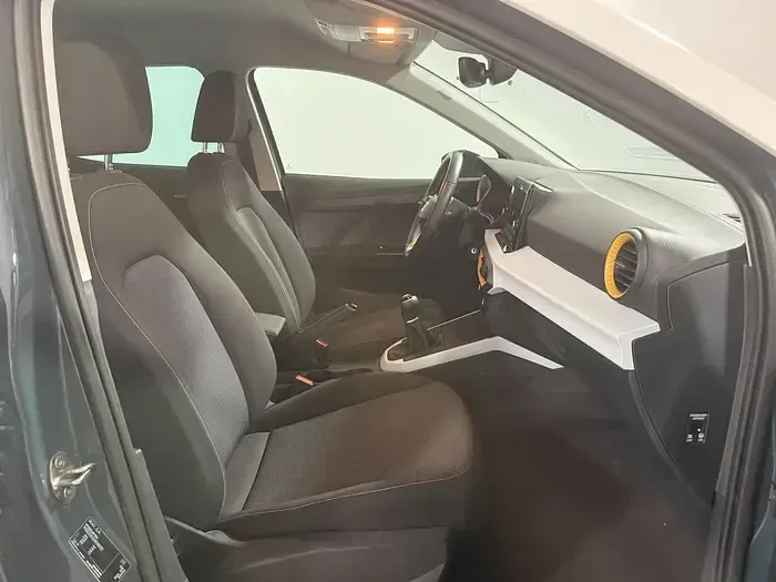 Usado Seat Arona Style 115 CV (84 kW) 2025 Rojo SUV