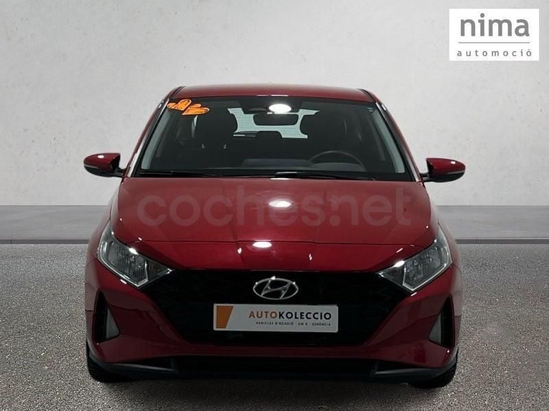 Usado Hyundai i20 100 CV (73 kW) 2023 Rojo Utilitario