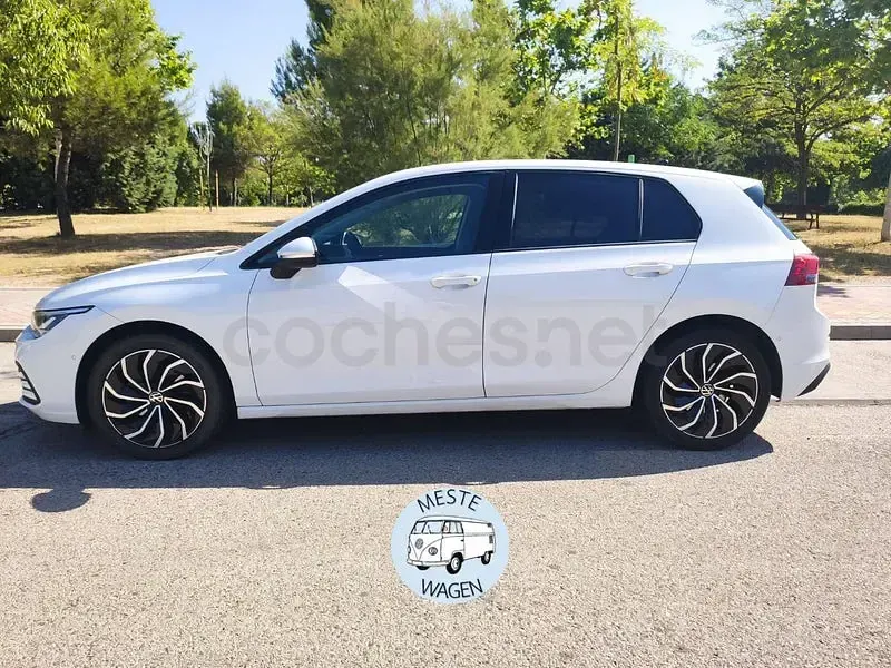 Usado VW Golf VIII Life 110 CV (80 kW) 2022 Blanco Berlina