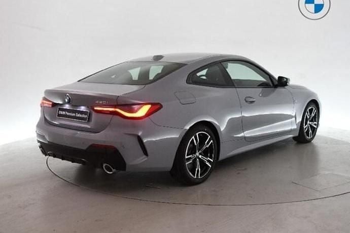Nuevo BMW 420 Luxury Line 184 CV (135 kW) 2025 Gris / plata Coupe