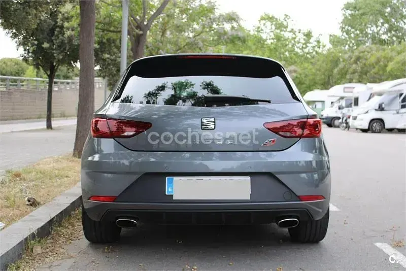 Usado Seat Leon CUPRA 300 CV (220 kW) 2017 Gris / plata Berlina