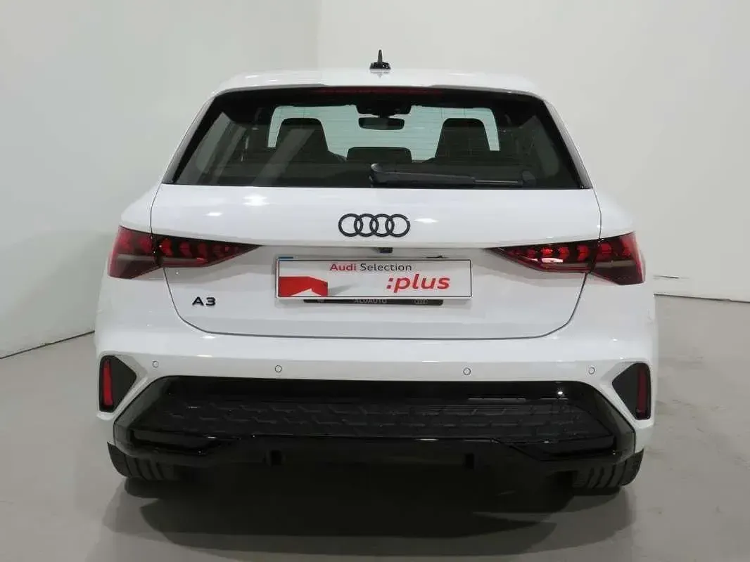 Usado Audi A3 Sportback e-tron S-Line 204 CV (150 kW) 2025 Blanco Utilitario
