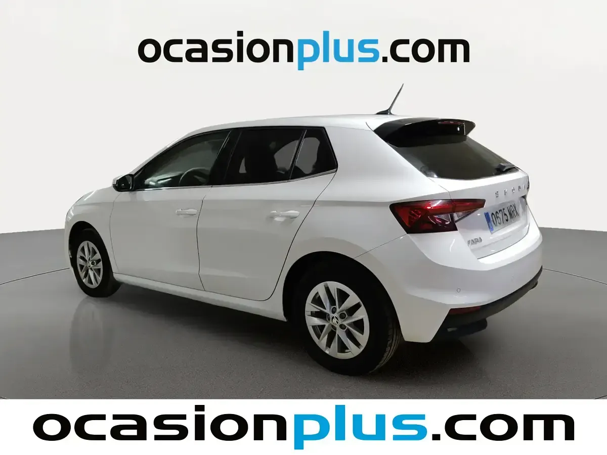 Usado Skoda Fabia Selection 95 CV (69 kW) 2024 Blanco Berlina