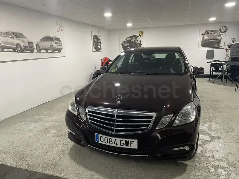 Usado Mercedes E350 Elegance 231 CV (169 kW) 2010 Granate Berlina