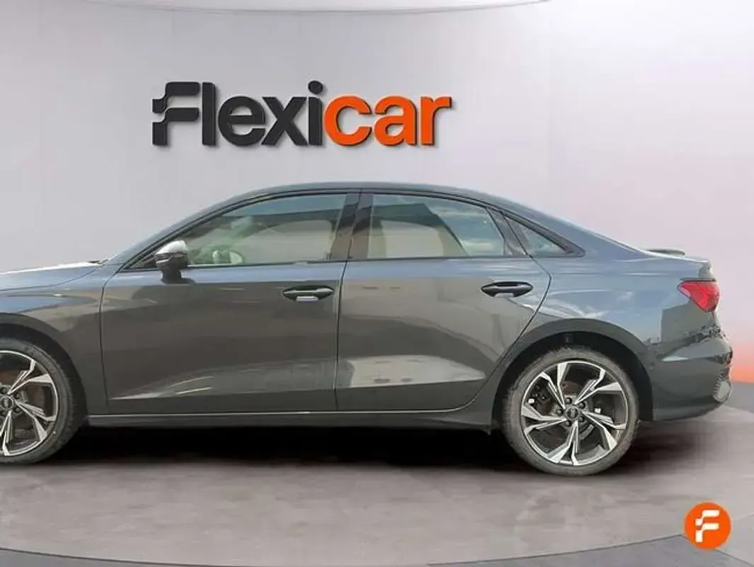 Usado Audi A3 Advanced Plus 110 CV (80 kW) 2023 Gris Berlina