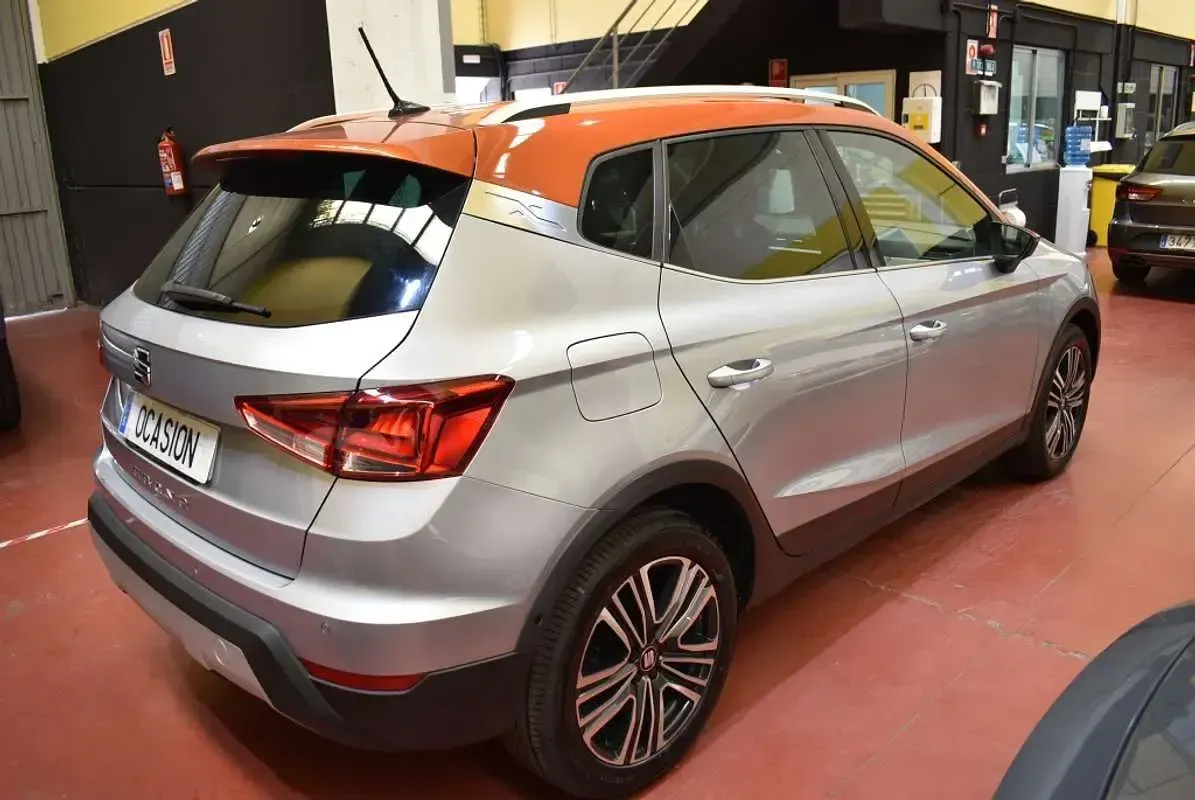 Usado Seat Arona XCELLENCE 95 CV (69 kW) 2019 Gris SUV