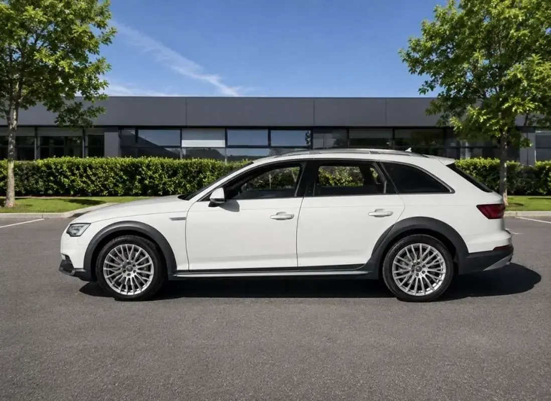 Usado Audi A4 Allroad 150 CV (110 kW) 2017 Blanco Familiar