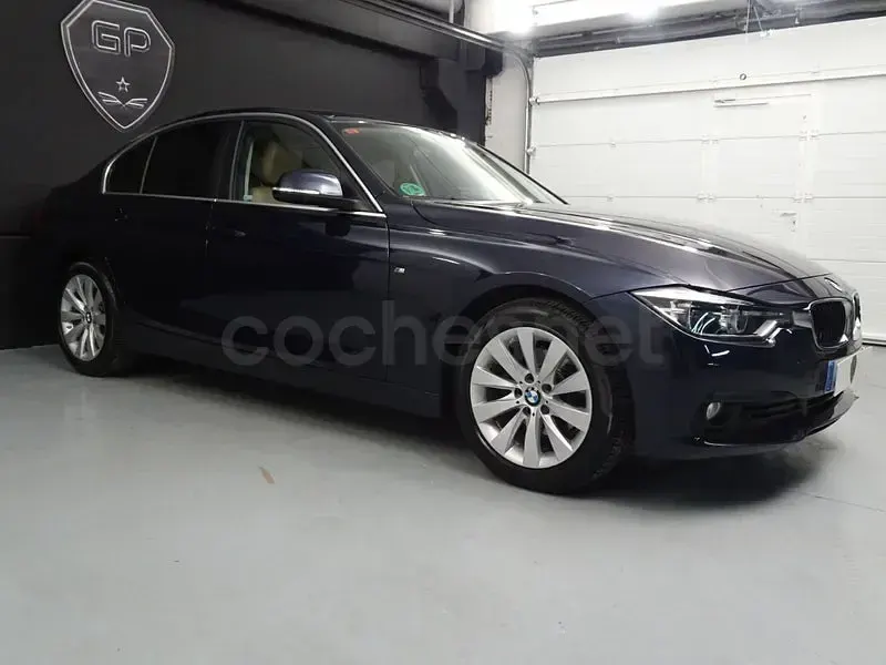 Usado BMW 318 Sport Line 150 CV (110 kW) 2016 Azul Berlina