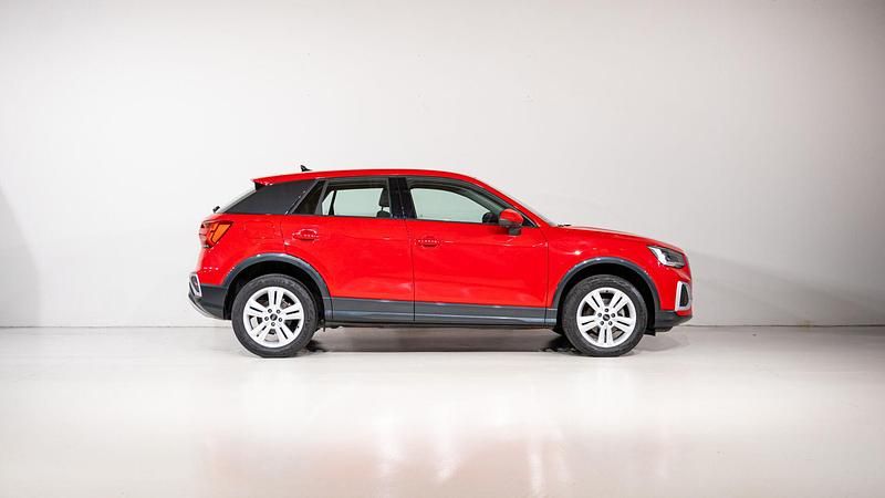 Usado Audi Q2 Advanced Plus 110 CV (80 kW) 2023 Rojo tango metalizado SUV