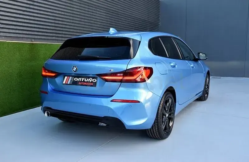 Usado BMW 116 Comfort Edition 116 CV (85 kW) 2020 Azul Utilitario