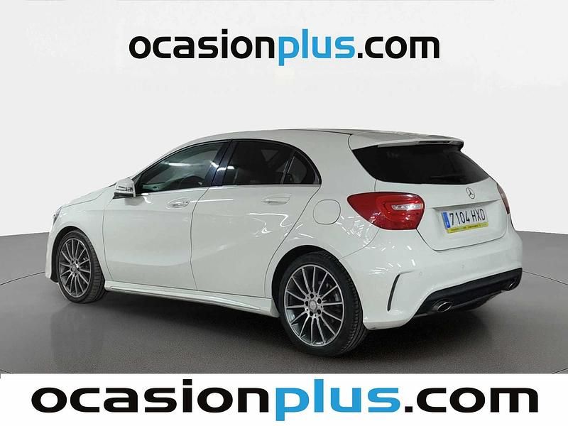 Usado Mercedes A200 AMG line 136 CV (100 kW) 2014 Blanco Berlina