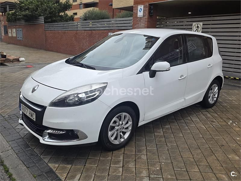 Usado Renault Scénic III Bose Edition 110 CV (80 kW) 2013 Blanco Monovolumen