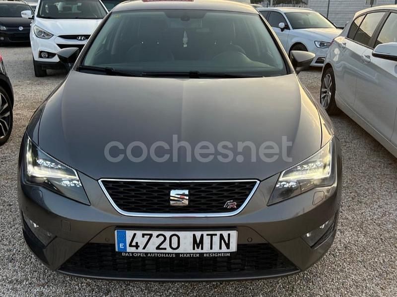 Usado Seat Leon FR 150 CV (110 kW) 2015 Gris / plata Berlina