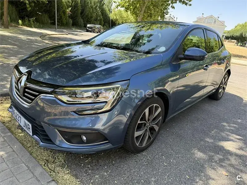 Usado Renault Mégane IV Bose Edition 110 CV (80 kW) 2016 Azul Berlina
