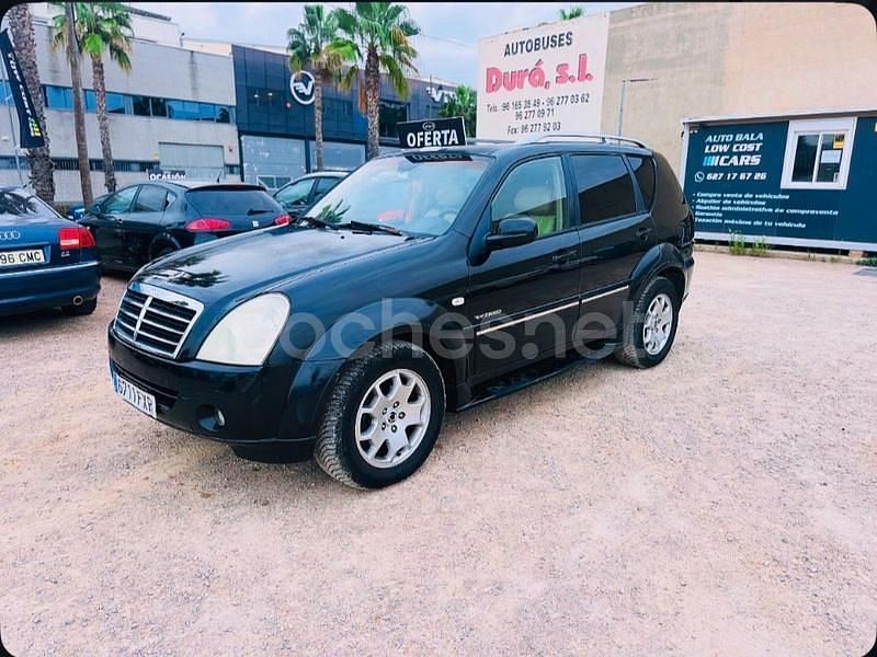 Negro Usado 2007 Ssangyong (KGM) Rexton II Limited SUV | 5500 € (Precio justo) - Imagen 1/4