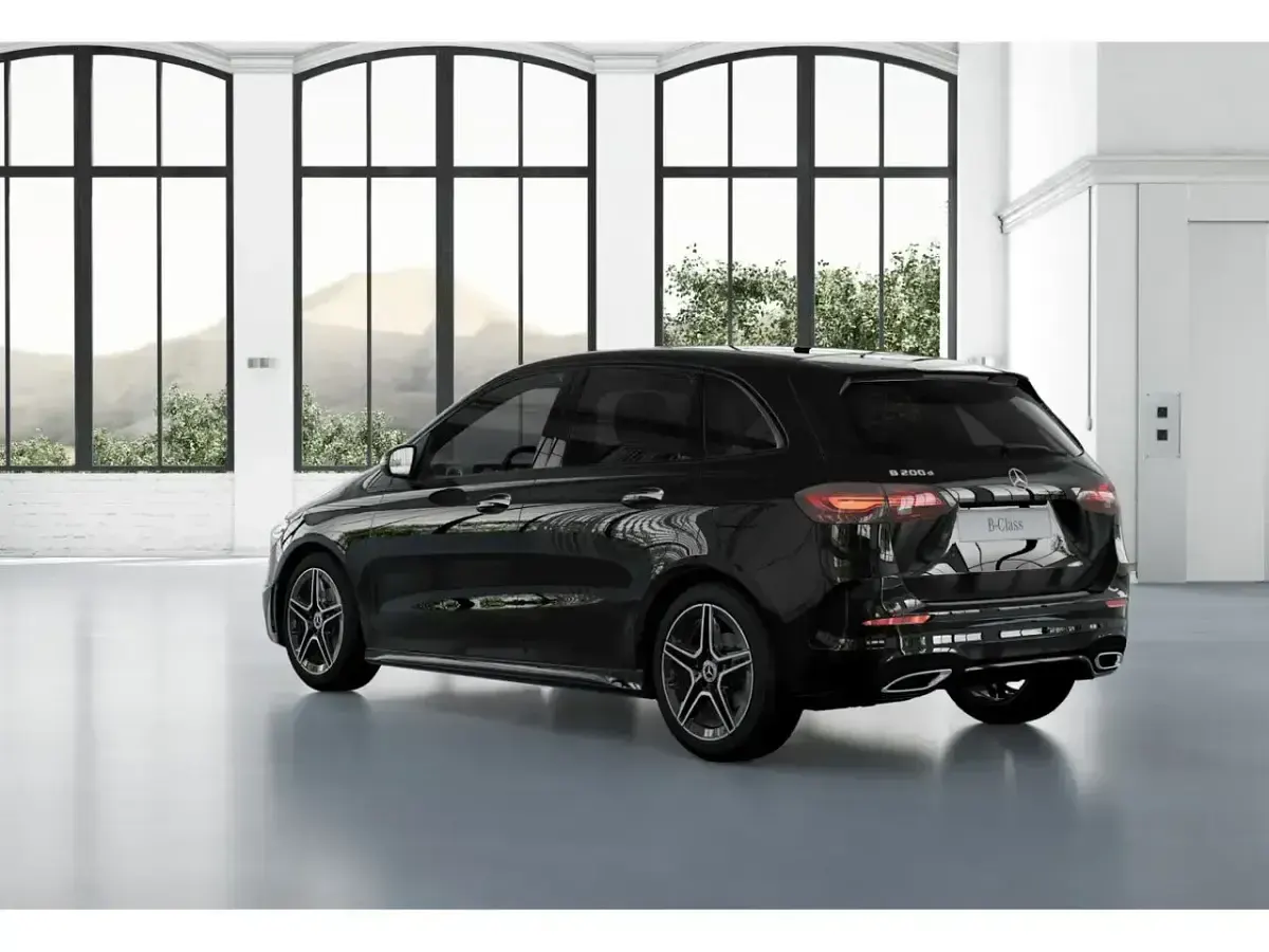 Usado Mercedes B200 150 CV (110 kW) 2024 Negro Utilitario