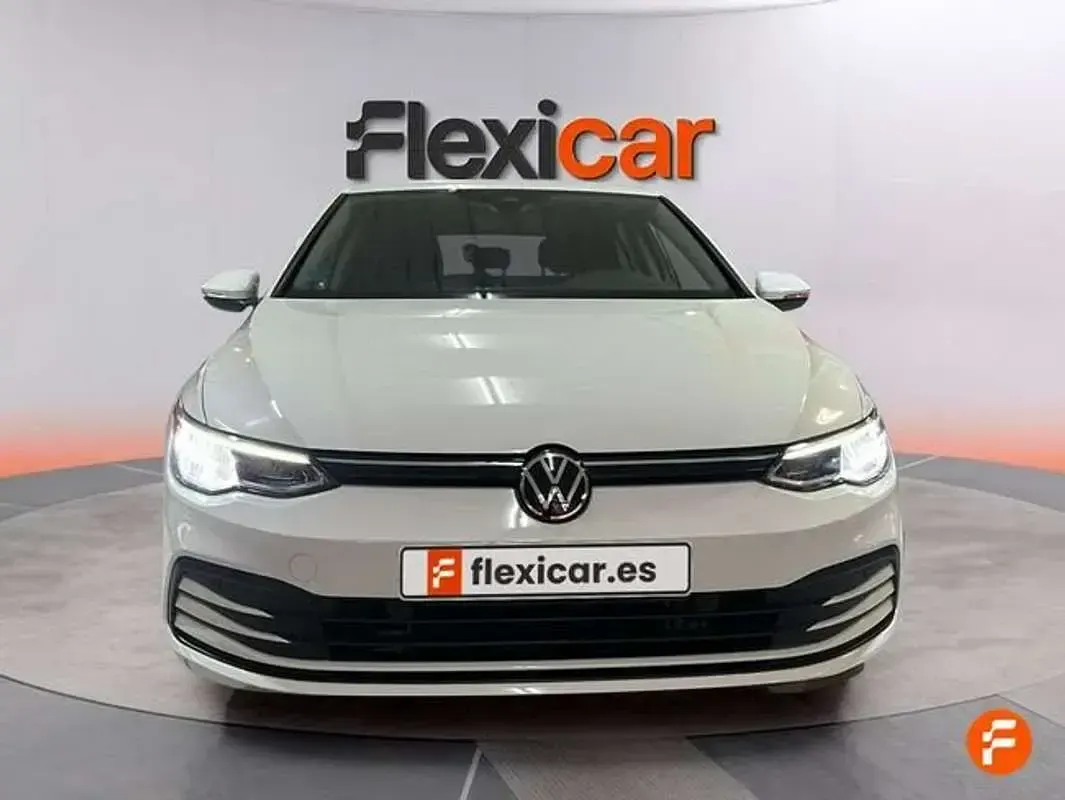 Usado VW Golf VIII 110 CV (80 kW) 2023 Blanco Berlina