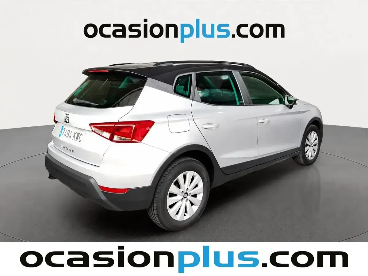 Usado Seat Arona Ecomotive 95 CV (69 kW) 2019 Gris SUV