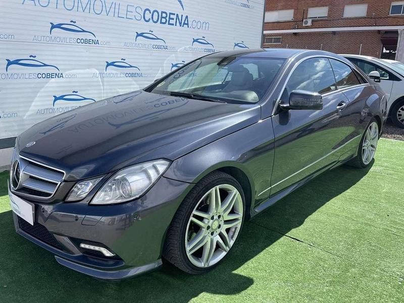 Usado Mercedes E250 Avantgarde 204 CV (150 kW) 2010 Gris Berlina
