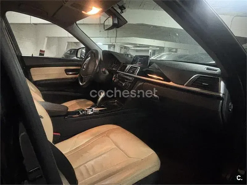 Usado BMW 318 150 CV (110 kW) 2019 Negro Berlina