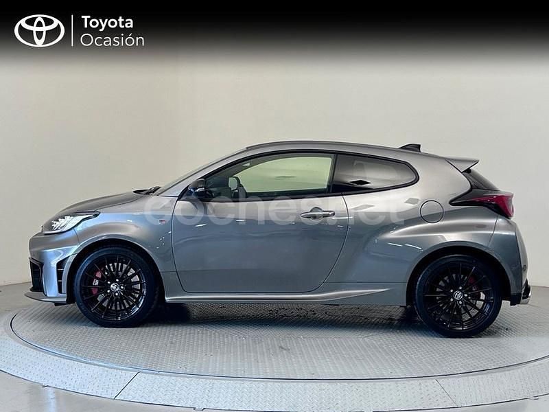 Usado Toyota Yaris 276 CV (202 kW) 2024 Gris / plata Berlina