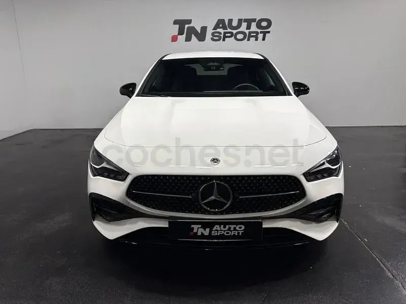 Usado Mercedes CLA250e 218 CV (160 kW) 2025 Blanco Coupe