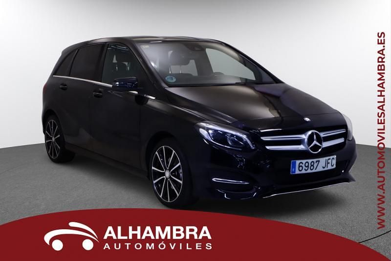 Usado Mercedes B200 AMG 136 CV (100 kW) 2015 Negro Monovolumen