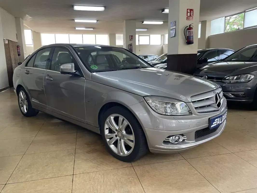 Usado Mercedes C200 Avantgarde 184 CV (135 kW) 2007 Beige Berlina