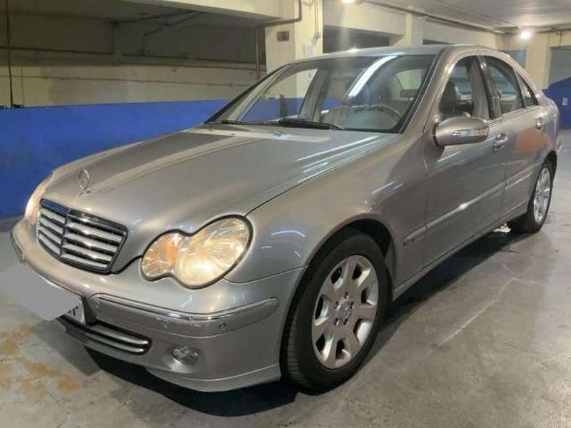 Gris Usado 2005 Mercedes C220 Elegance Berlina | 8499 € (Precio justo) - Imagen 1/4