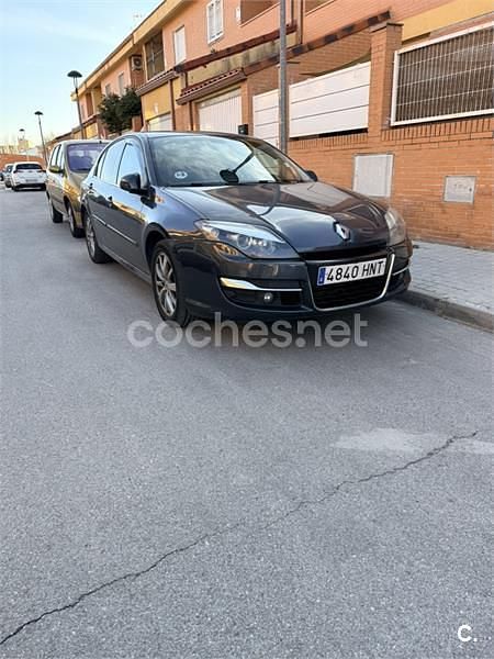 Usado Renault Laguna III Dynamique 130 CV (95 kW) 2013 Negro Berlina