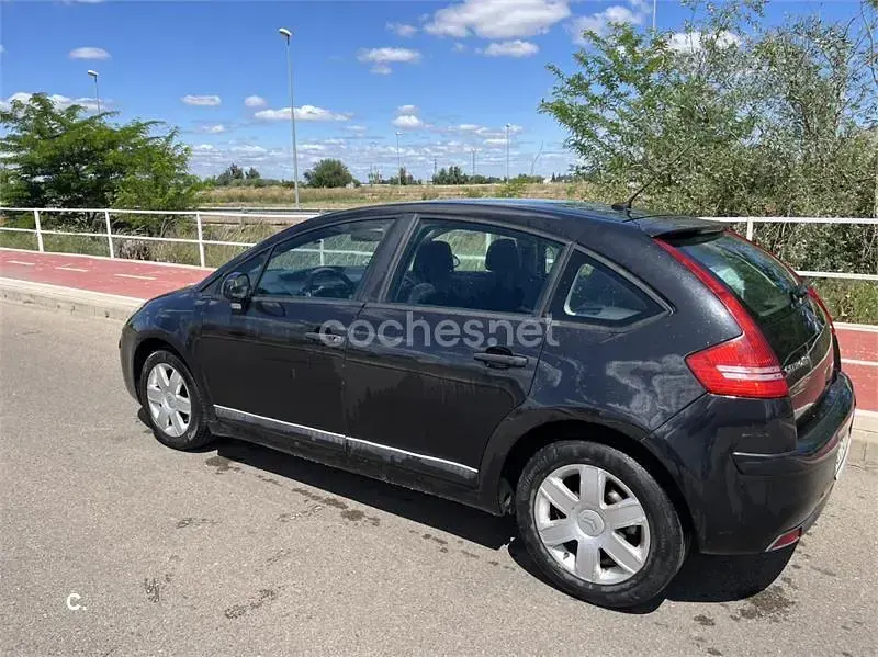 Usado Citroën C4 110 CV (80 kW) 2007 Negro Berlina