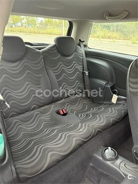 Rojo Usado 2002 Mini ONE Utilitario | 3900 € (Precio justo) - Imagen 1/1