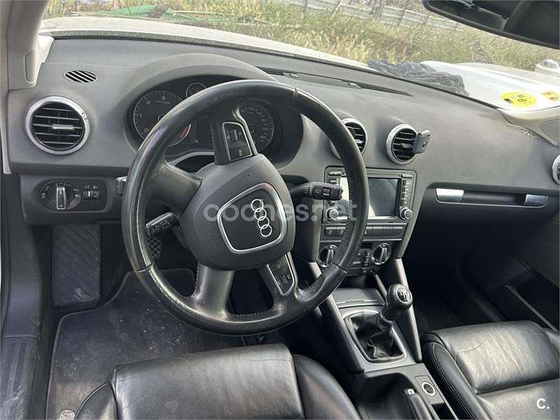 Käytetty Audi A3 Attraction 105 HP (77 kW) 2011 Harmaa Viistoperä