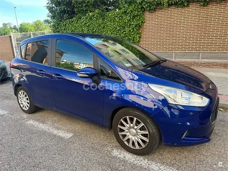 Usado Ford B-MAX Trend 100 CV (73 kW) 2016 Azul Monovolumen