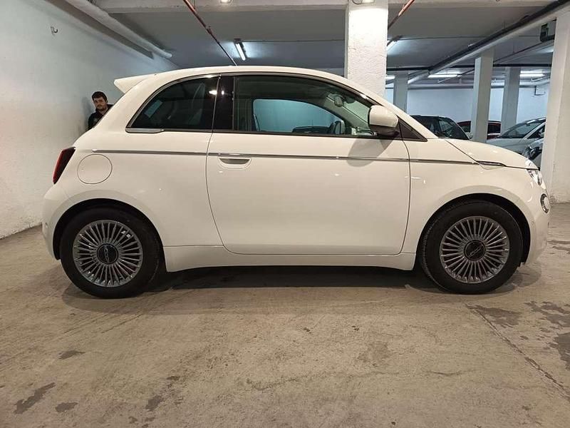 Usado Fiat 500e 86 kW (118 CV) 2024 Blanco Utilitario