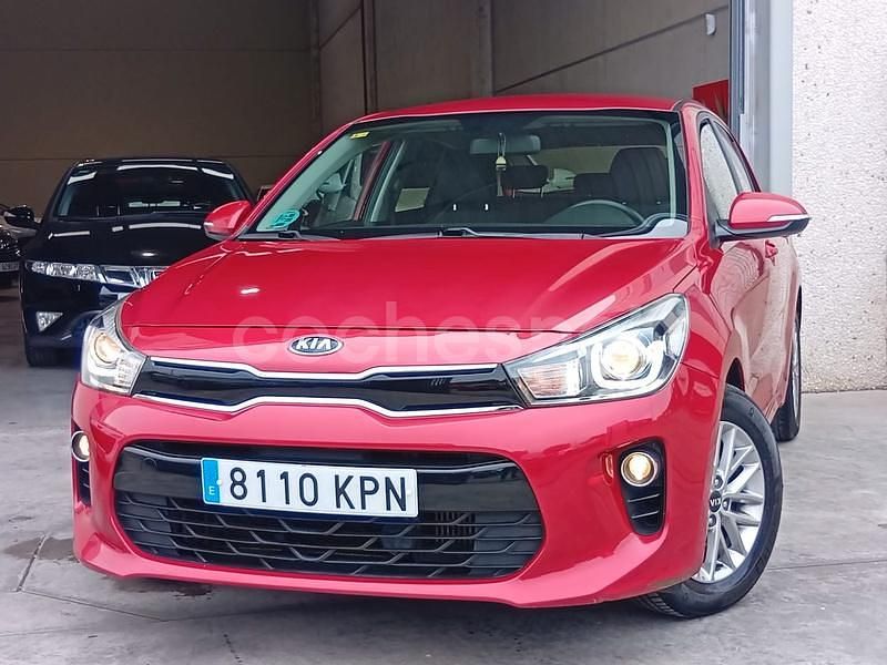 Käytetty Kia Rio 100 HP (73 kW) 2018 Punainen Sedan