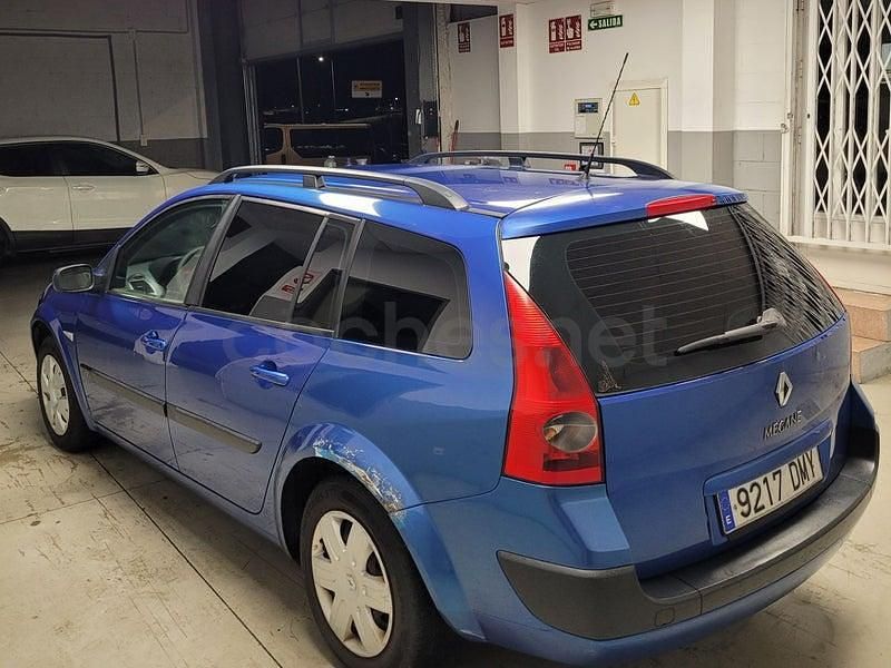 Usado Renault Mégane GrandTour Dynamique 100 CV (73 kW) 2005 Azul Familiar