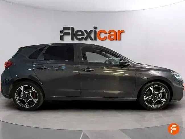 Käytetty Hyundai i30 N Line 120 HP (88 kW) 2022 Harmaa