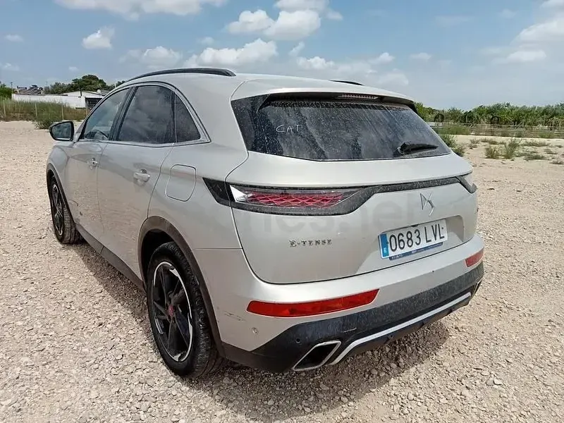 Usado DS Automobiles DS7 Crossback Performance 226 CV (166 kW) 2021 Gris / plata SUV