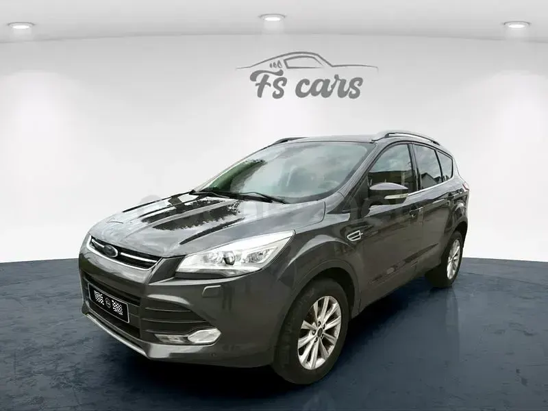 Usado Ford Kuga Titanium 120 CV (88 kW) 2016 Gris / plata SUV