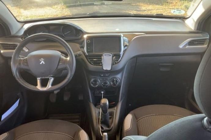 Usado Peugeot 208 Active 75 CV (55 kW) 2016 Utilitario