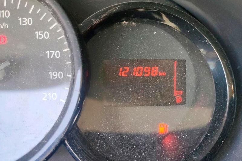 Usado Dacia Dokker 111 CV (81 kW) 2020 Blanco Monovolumen