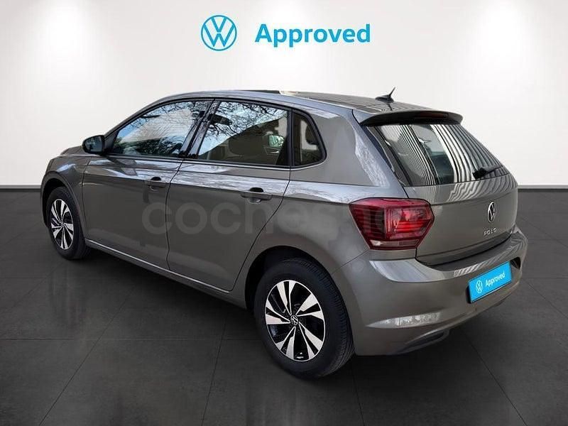 Usado VW Polo Advance 95 CV (69 kW) 2021 Gris / plata Utilitario