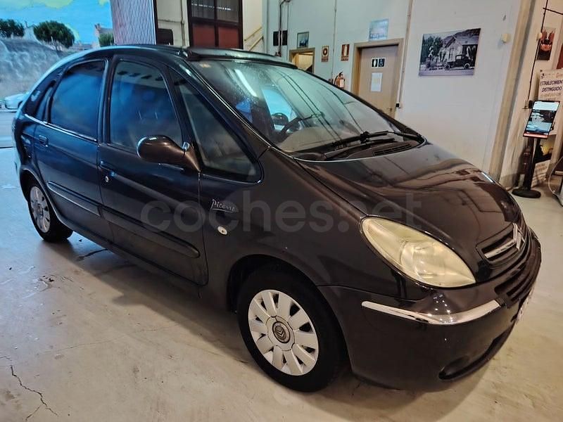 Usado Citroën Xsara Picasso Exclusive 90 CV (66 kW) 2005 Negro Monovolumen