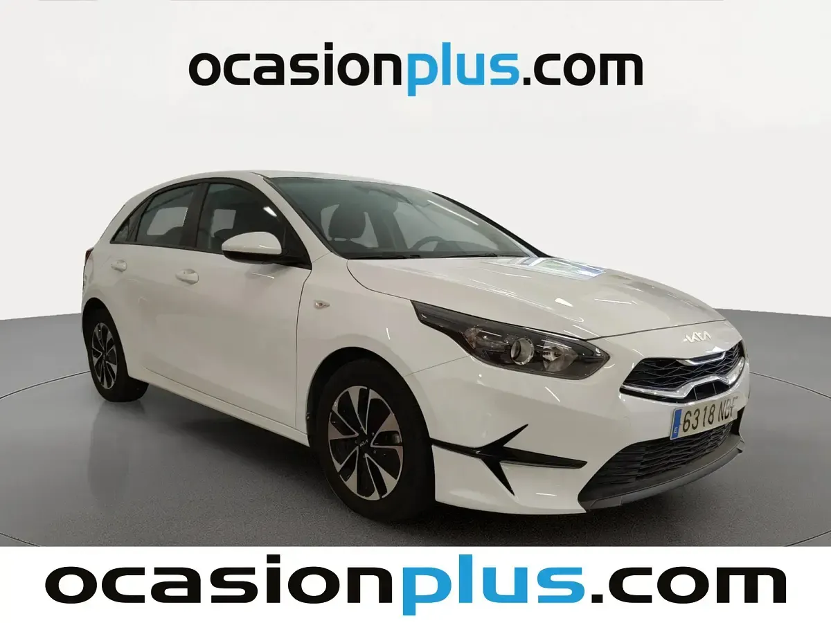 Usado Kia Ceed 101 CV (74 kW) 2025 Blanco Utilitario