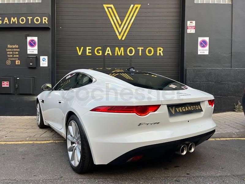 Usado Jaguar F-Type 380 CV (279 kW) 2016 Blanco Coupe