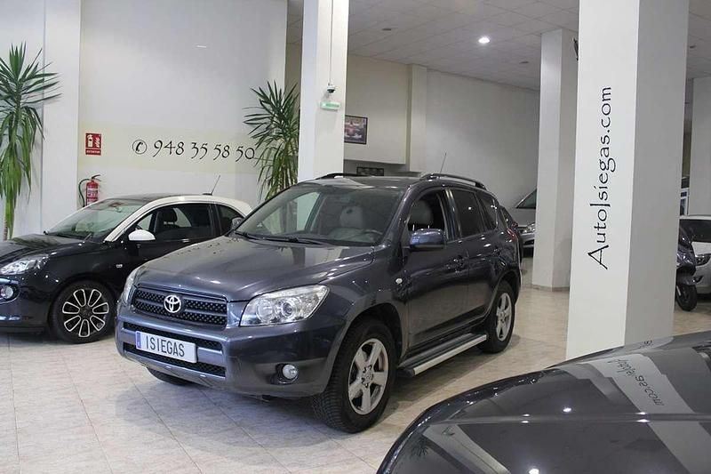 Usado Toyota RAV4 Executive 136 CV (100 kW) 2006 Gris SUV