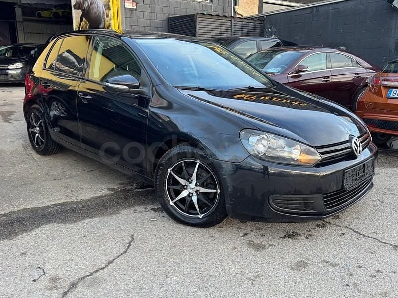 Negro Usado 2009 VW Golf Advance Berlina | 7900 € (Buen precio) - Imagen 1/4